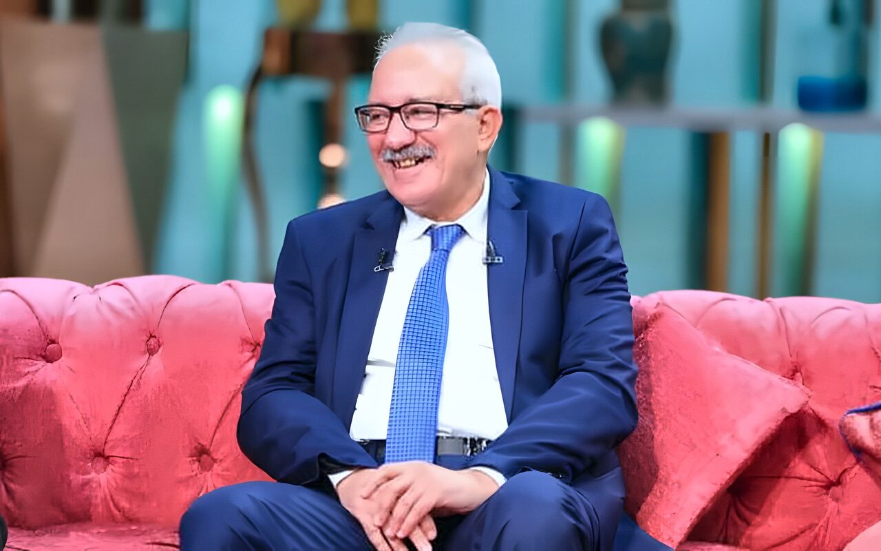 أحمد عبدالحليم يكشف تفاصيل مكافآت الزمالك بعد الفوز على الأهلي بـ1980 وحقيقة هدية سيارة فاروق جعفر