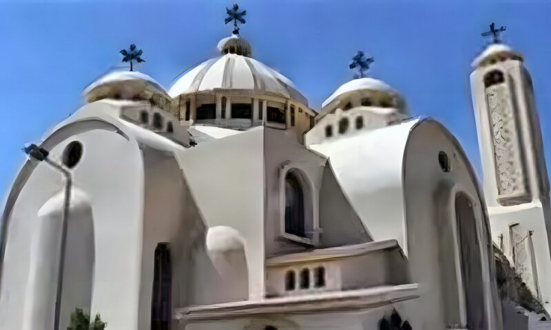 من مدرسة الإسكندرية إلى أكاديمية مارمرقس، الكليات الإكليريكية مصنع تخريج كهنة الأرثوذكسية