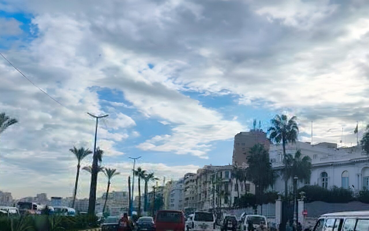 الأرصاد: تأثر البلاد بمنخفض جوي بدءا من الغد.. مع فرص سقوط أمطار