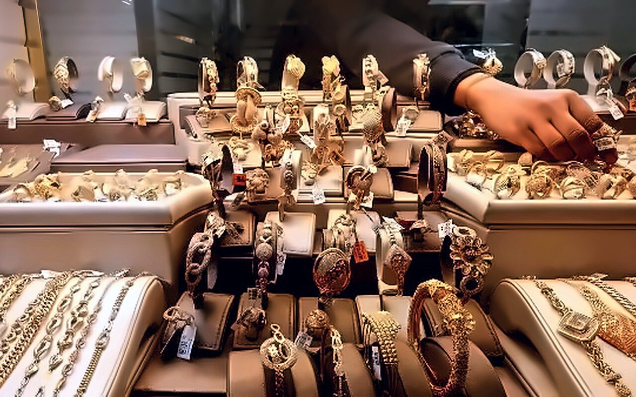 سعر الذهب اليوم السبت.. وعيار 21 يسجل هذا الرقم