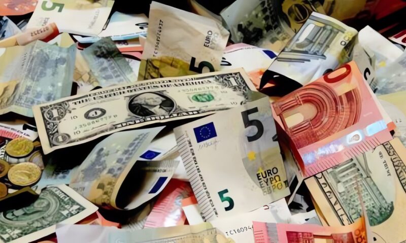 استمرار استقرار الدولار.. تعرف على آخر تطورات أسعار العملات مقابل الجنيه