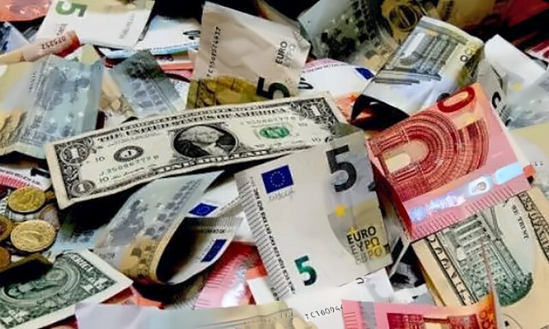 سعر الدولار أمام الجنيه المصري وفقا لآخر تحديث