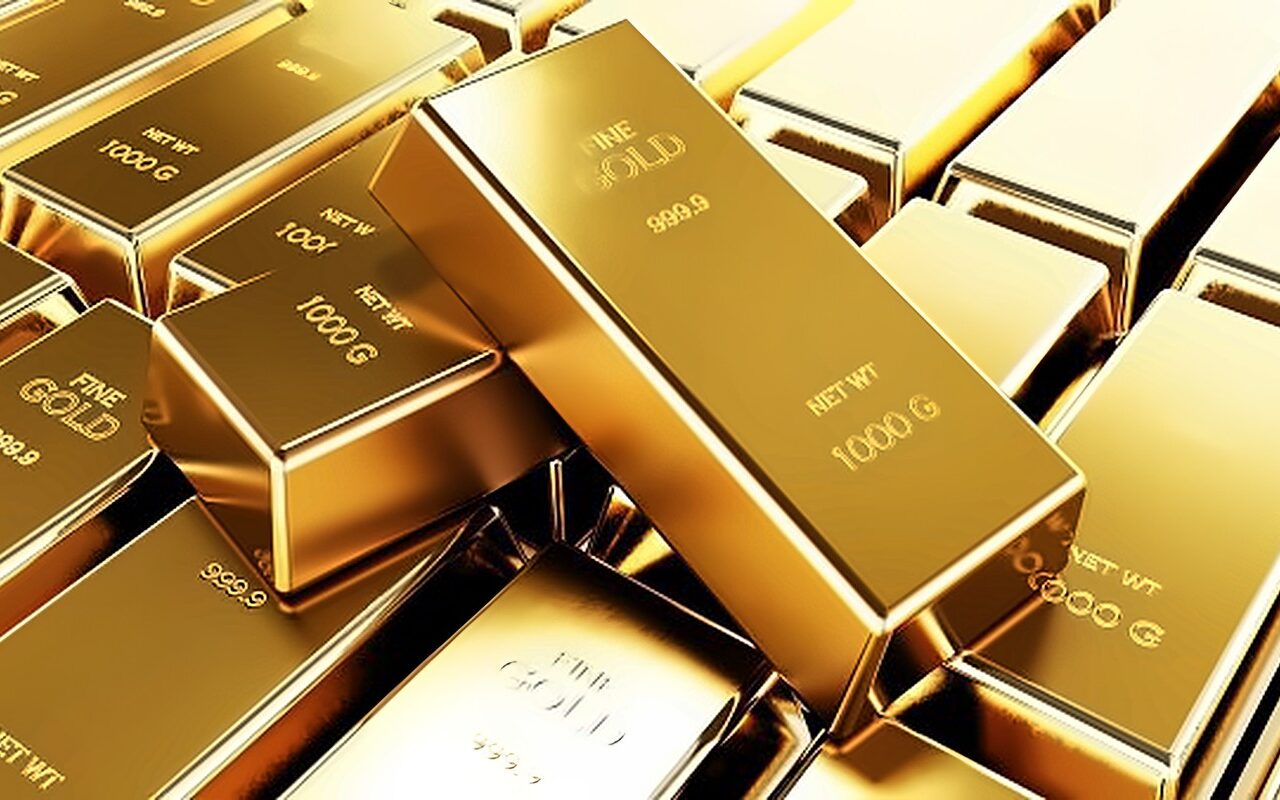 الذهب يواصل التراجع.. عيار 21 يسجل 6100 جنيه اليوم الخميس