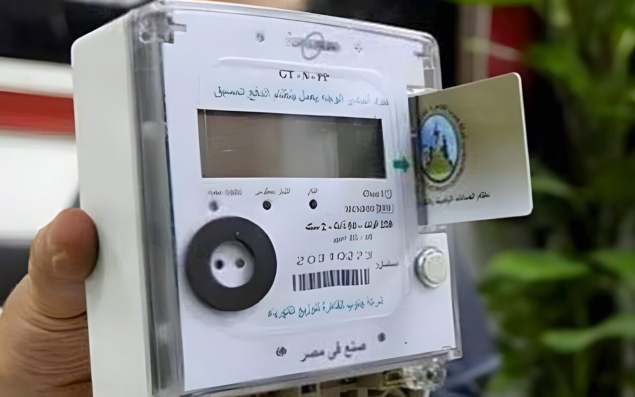 وزير الكهرباء يكشف شرائح الاستهلاك وما يتحمله المواطن