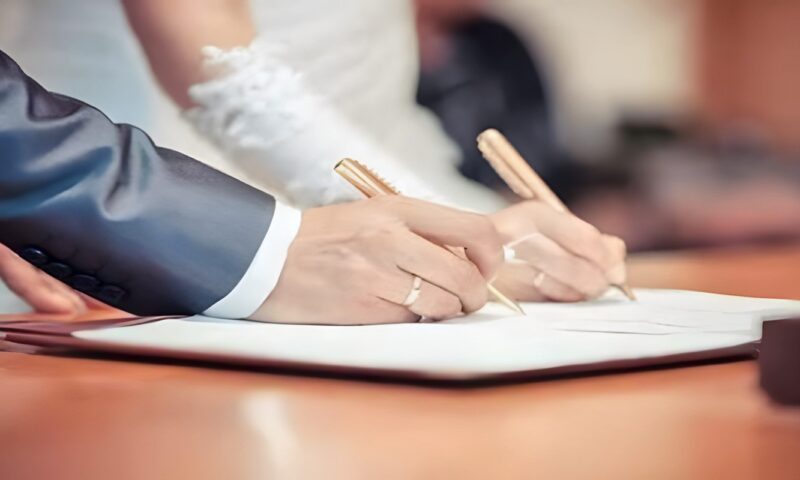 ما الذي ينتظر الأزواج والمُقبلين على الزواج؟ .. مشروع قانون جديد