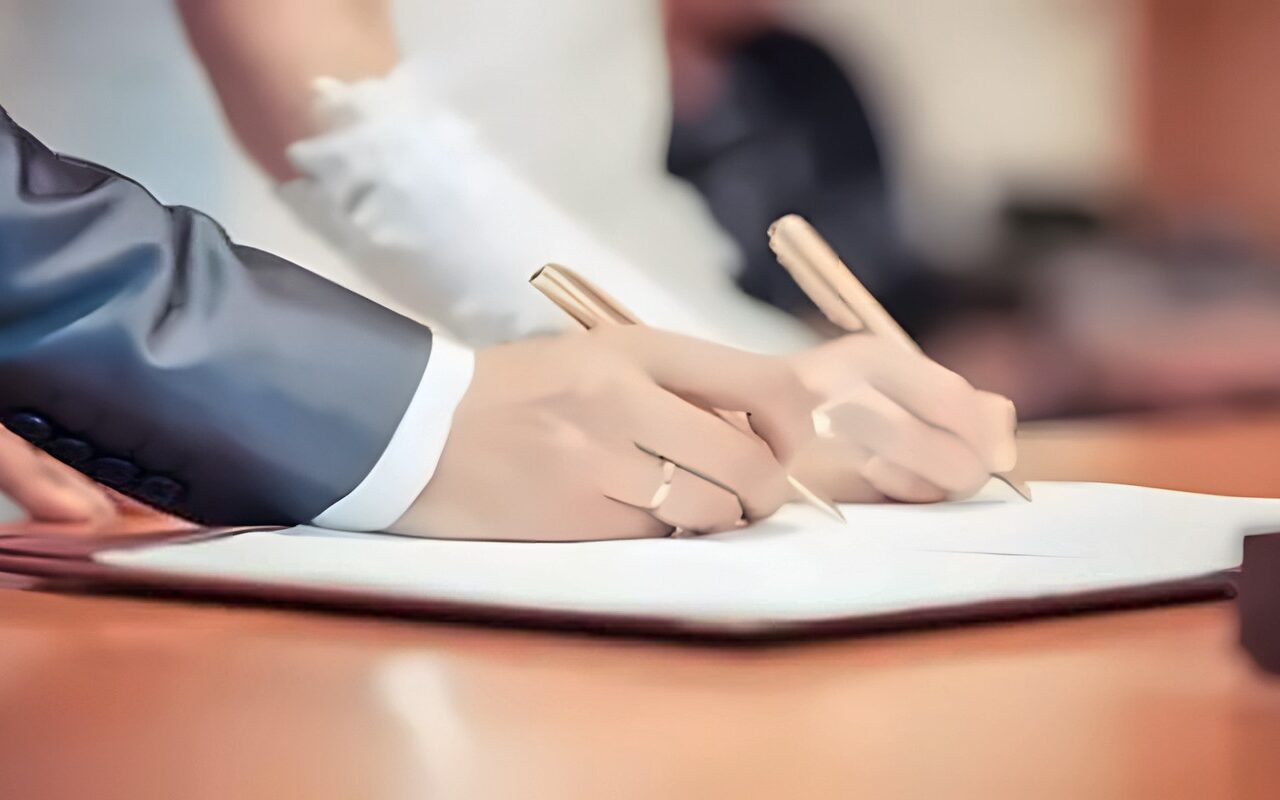 هل يجوز للأب الطعن في صحة عقد زواج ابنته؟.. الإفتاء توضح