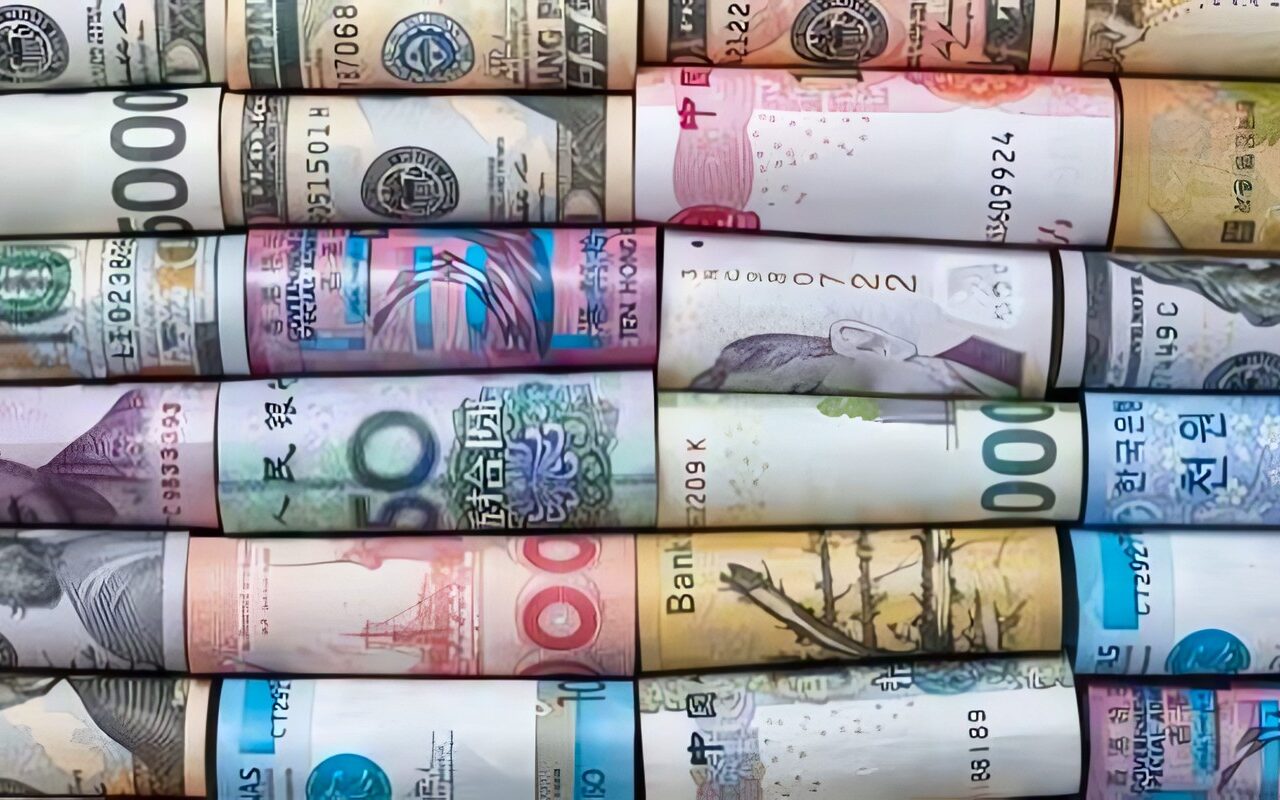 الريال السعودي 14.92.. أسعار العملات اليوم السبت 31 أكتوبر في مصر
