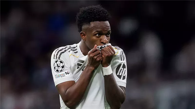 تأييد إيقاف فينيسيوس 4 مباريات في الدوري الإسباني ورفض طعن ريال مدريد