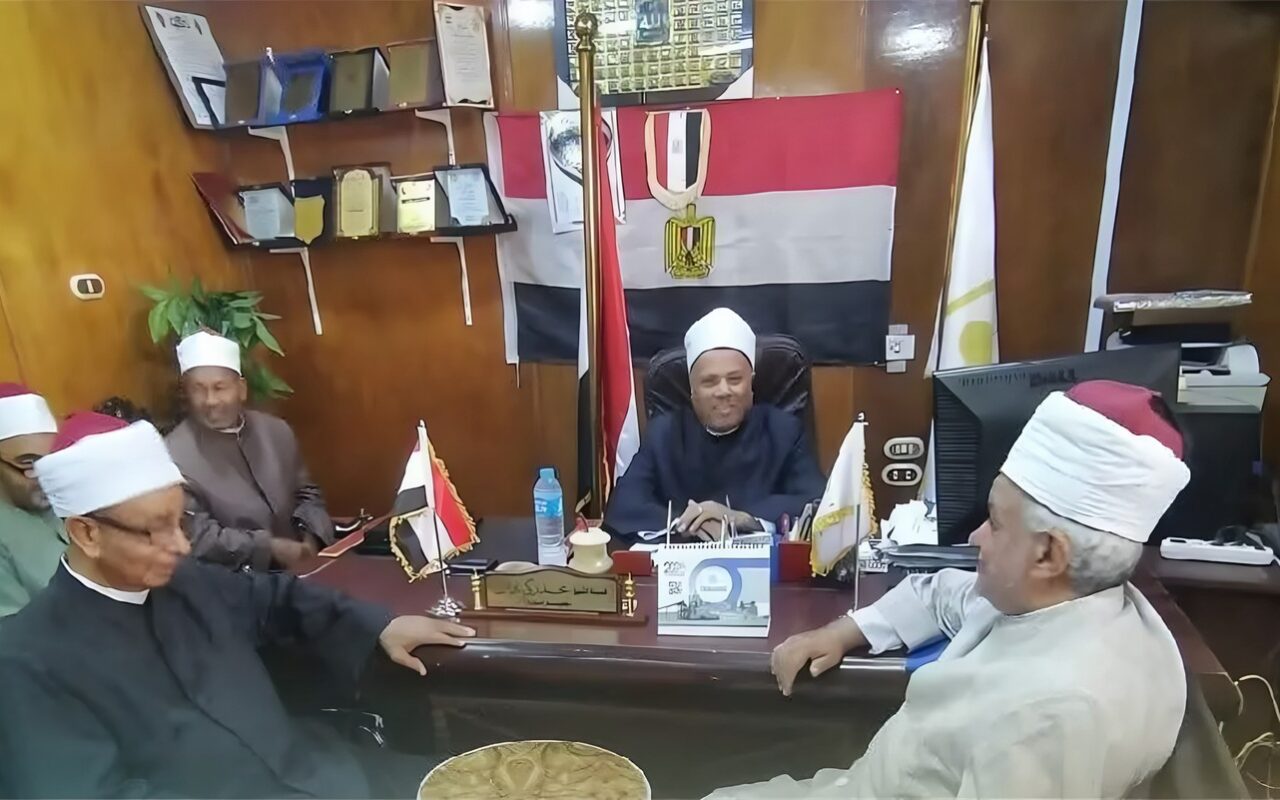 مدير أوقاف قنا يتابع سير العمل الدعوي وتحقيق الانضباط الإداري