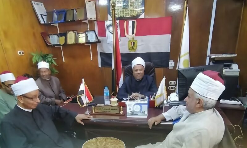 مدير أوقاف قنا يتابع سير العمل الدعوي وتحقيق الانضباط الإداري