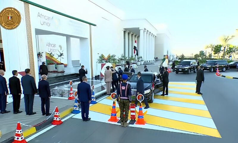 وصول الرئيس السيسي للمشاركة في أعمال القمة التنسيقية الثامنة للاتحاد الأفريقي لمنتصف العام