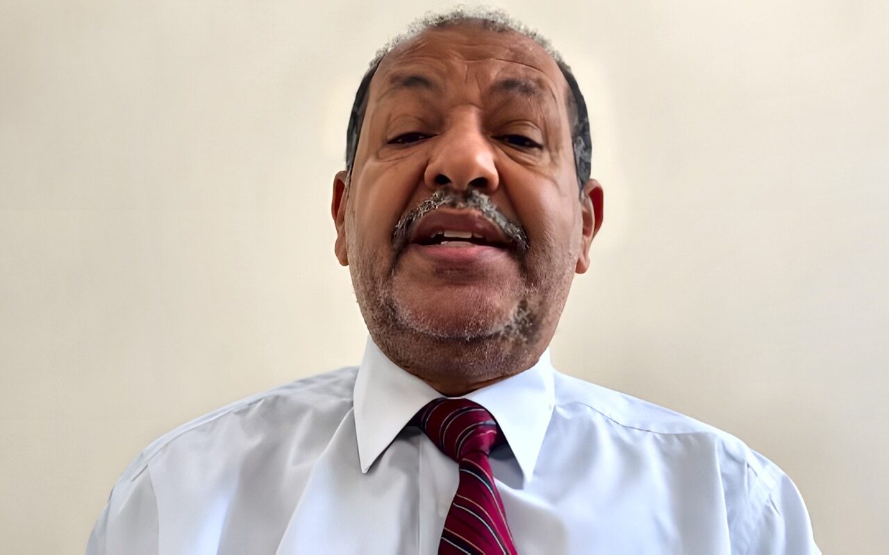 مستشار وزير الإعلام اليمني: هناك تقدم في معركة فجر اليمن والميليشيا تتكبد خسائر فادحة