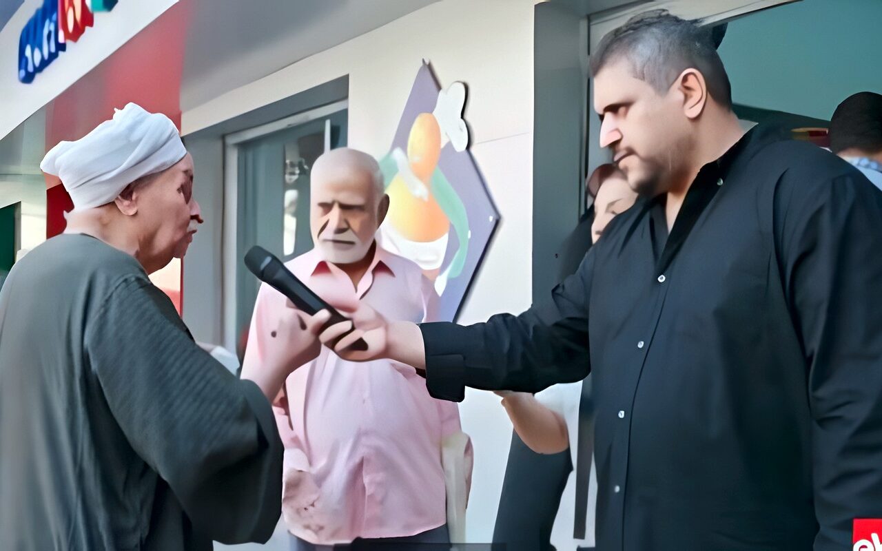 مواطن لوزير التموين: واحد شغال نقاش ومدخل عياله مدرسة خاصة.. ليه يتشال من التموين؟