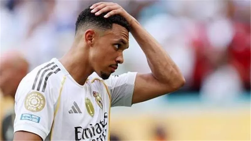 حقيقة اقتراب أرنولد من ترك ريال مدريد والعودة إلى ليفربول