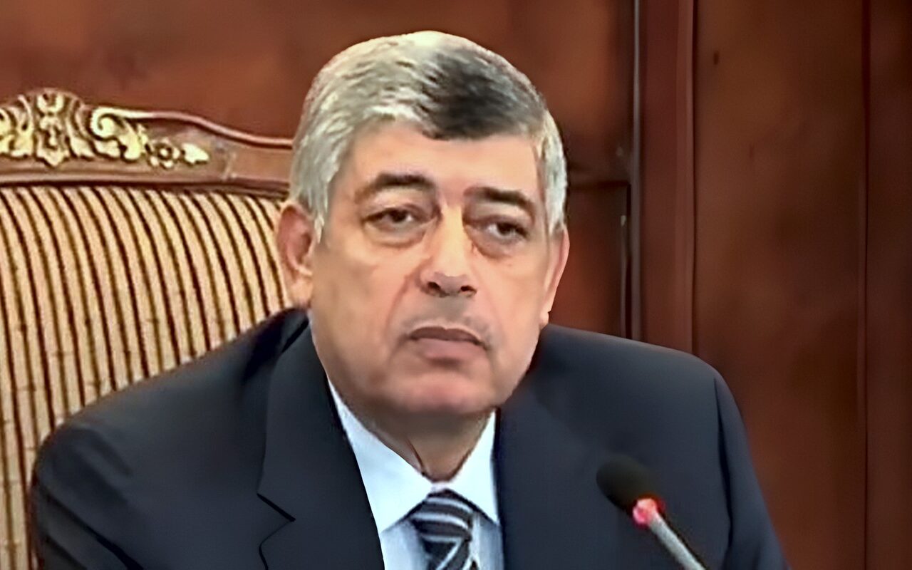 محمد إبراهيم: اقتحام السجون في 2011 بدأ بجرافات وأسلحة.. وهروب 23 ألف مسجون
