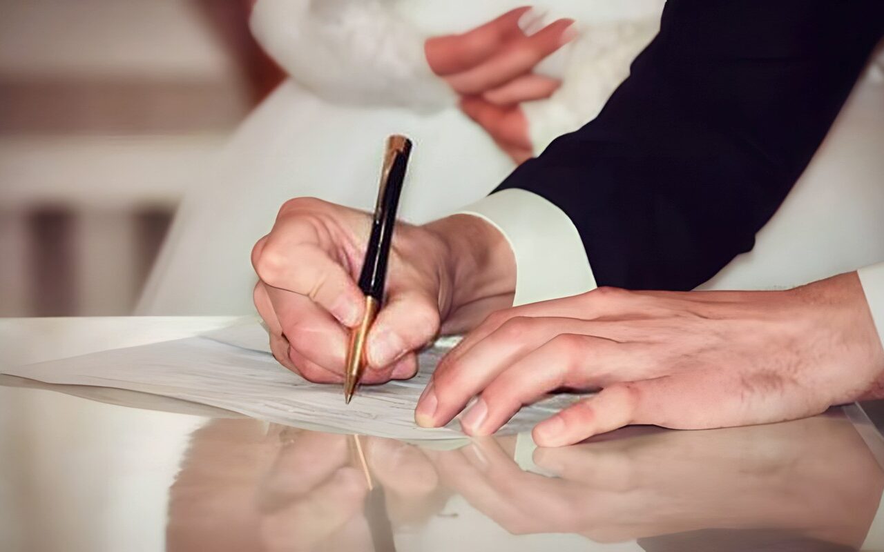 أمين الفتوى يوضح حكم زواج الفتاة دون ولي (فيديو)
