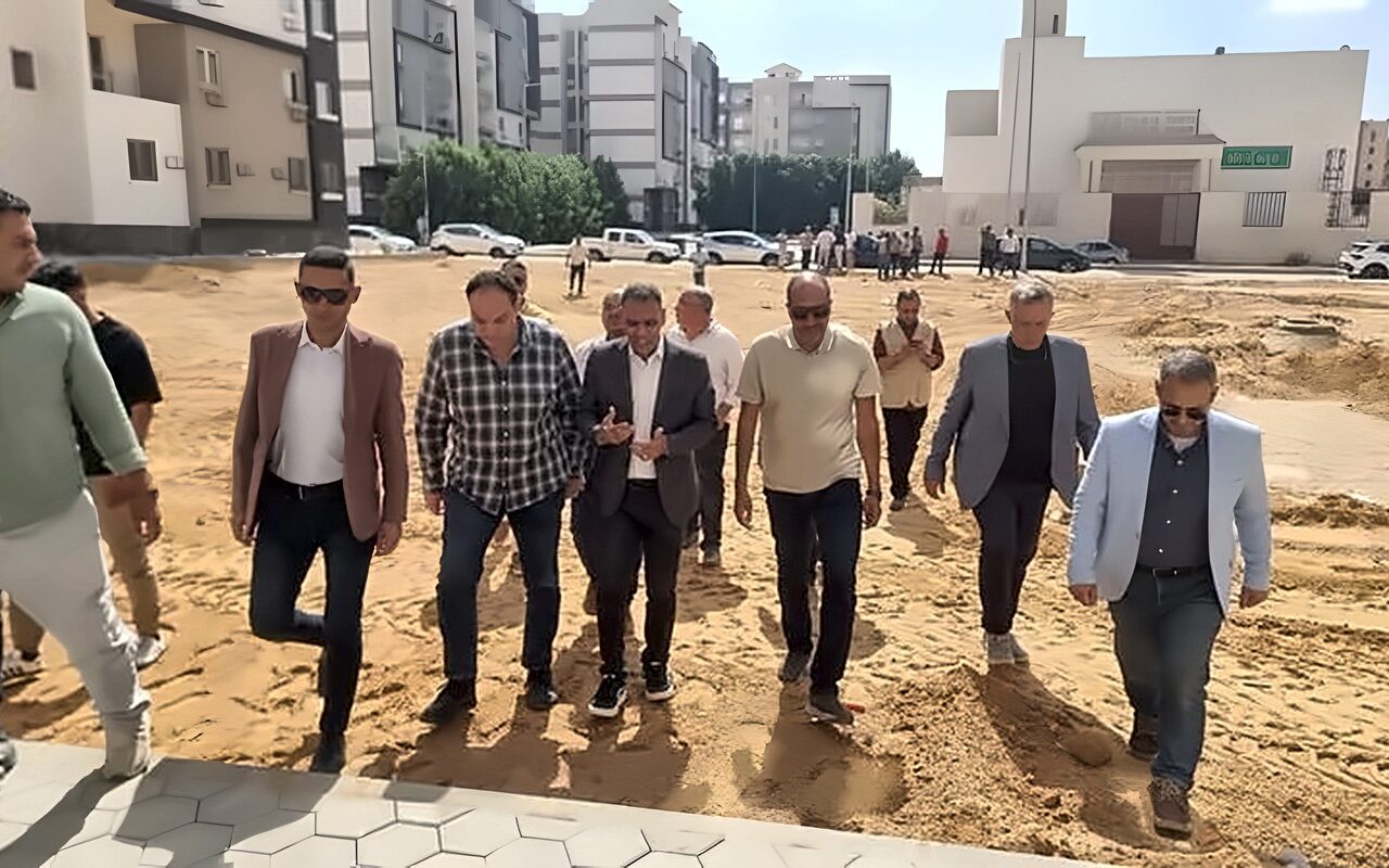 نائب رئيس المجتمعات العمرانية يتفقد المشروعات الجاري تنفيذها بالشروق