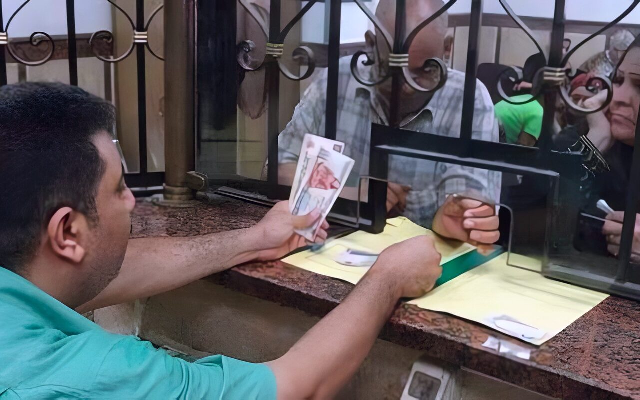 هل يحصل أصحاب المعاشات على زيادة في يناير 2027؟.. تفاصيل قرار الحكومة برفع الحد الأدنى