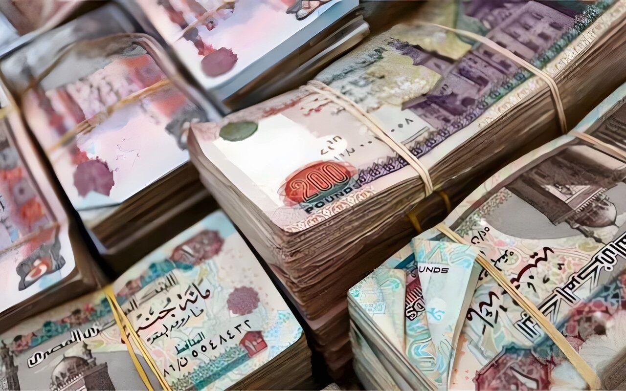 خلال 24 ساعة، ضبط 107 آلاف مخالفة مرورية و6 ملايين جنيه حصيلة الاتجار في النقد