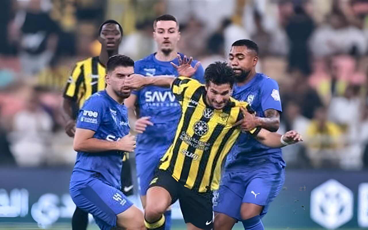 اليوم، قمة نارية بين الاتحاد والهلال في كلاسيكو الدوري السعودي
