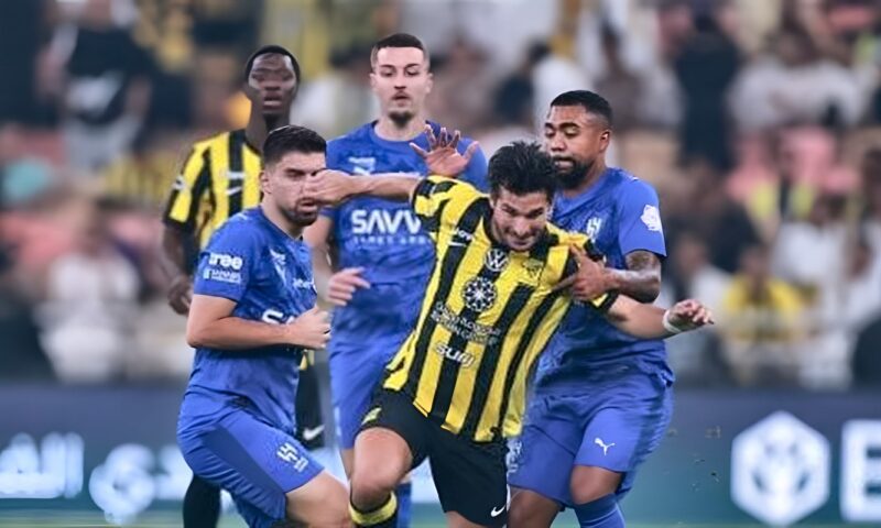 اليوم، قمة نارية بين الاتحاد والهلال في كلاسيكو الدوري السعودي