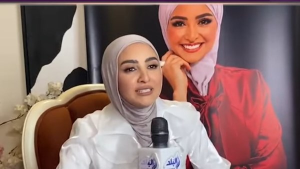 هلا رشدي: أفكر في عمل مسرحية مع عمي خالد جلال