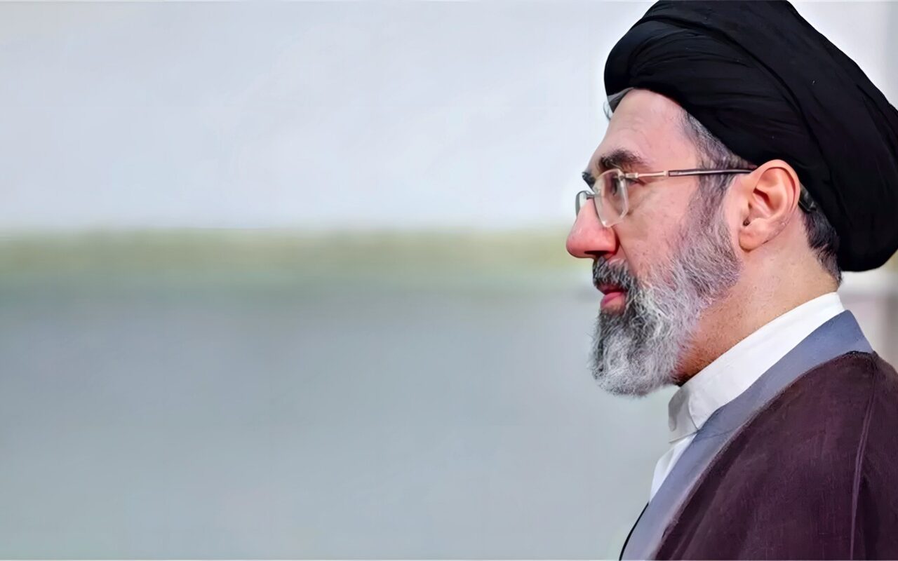 خامنئي: يجب تحقيق شروط طهران للخروج من حالة “اللا حرب واللا سلم”