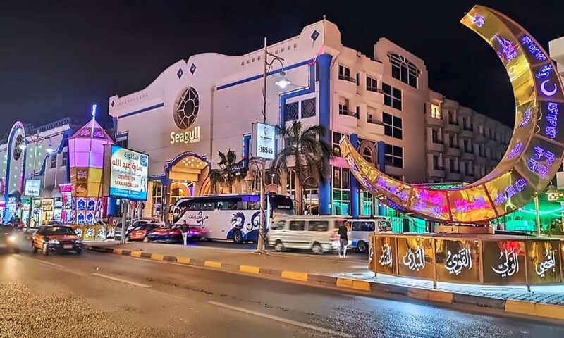 عودة الكهرباء تدريجيا إلى القصير بعد أمطار الفجر بالبحر الأحمر