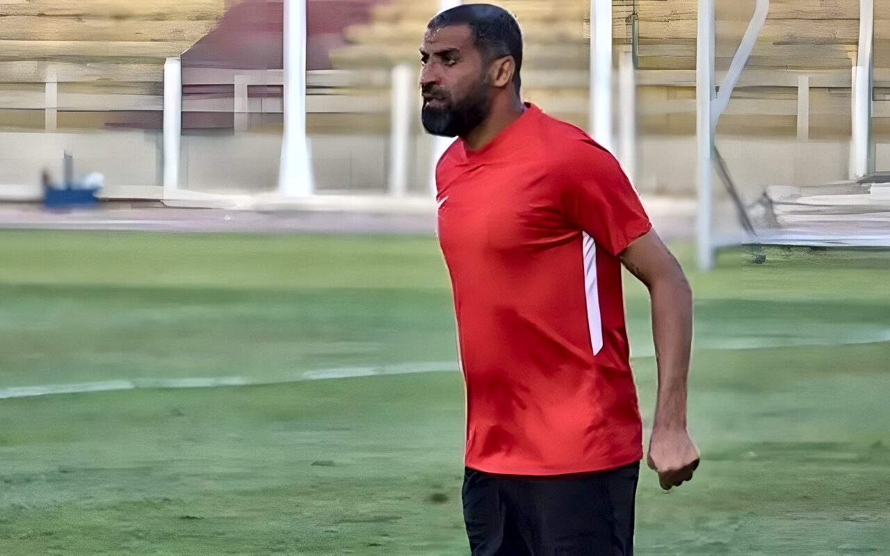 نقل جمعة مشهور إلى المستشفى بعد تعرضه لوعكة صحية خلال مباراة الاتحاد السكندري