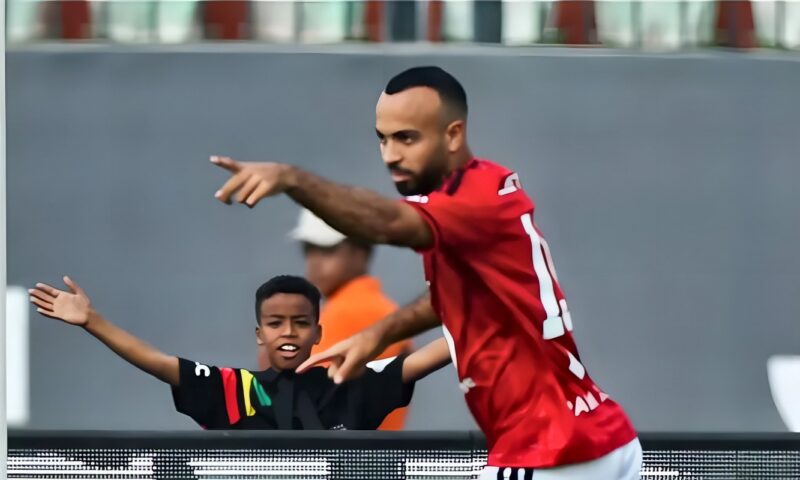 أفشة يسجل هدف الأهلي الثاني في شباك كيتارا الأوغندي