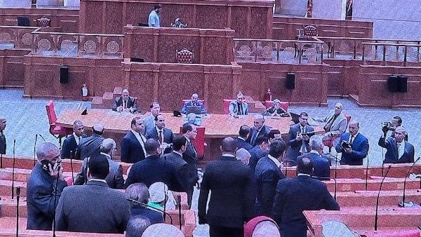 رئيس الوزراء يلقي كلمة أمام مجلس النواب