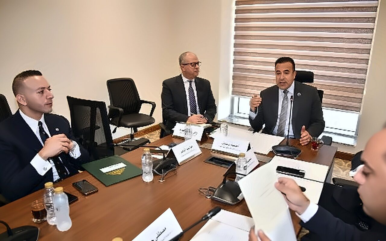 المصرية للاتصالات: اعتماد 150 مليون دولار لتحويل العملاء إلى خدمات الألياف الضوئية