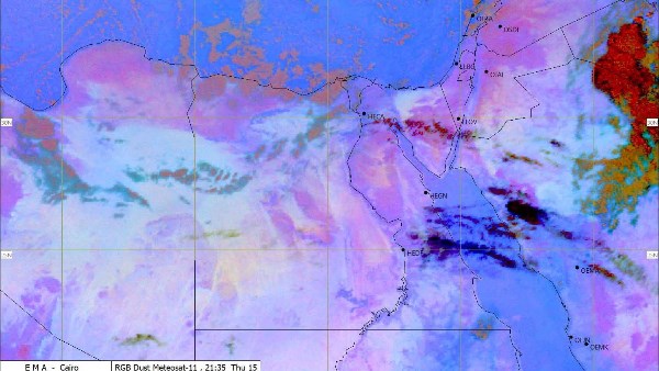 ليلة ممطرة على هذه المناطق.. حالة الطقس اليوم الجمعة
