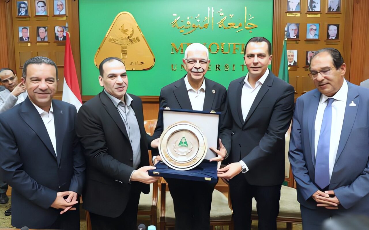 «مستقبل وطن» يدعم مستشفيات جامعة المنوفية بالمستلزمات الطبية