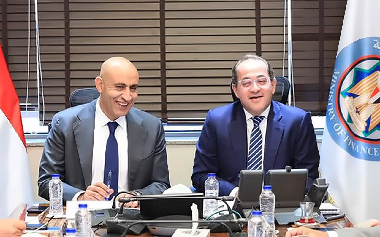 وزيرا المالية والتعليم يبحثان سبل تحسين أوضاع المعلمين المالية..ويؤكدان: زيادة في مرتبات المعلمين العام الدراسي المقبل