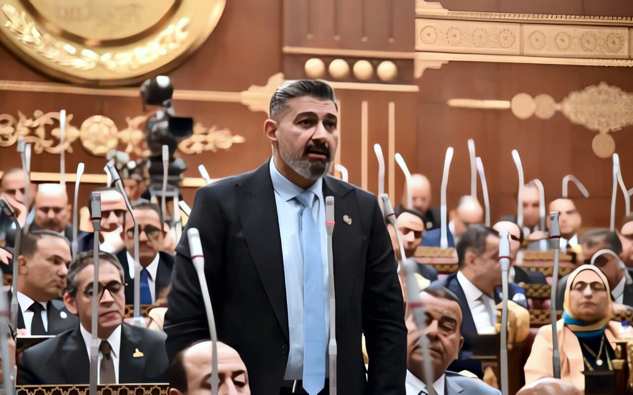 ياسر جلال يقترح أمام الشيوخ: القادرون يدفعون من 1% إلى 5% لحماية محدودي الدخل