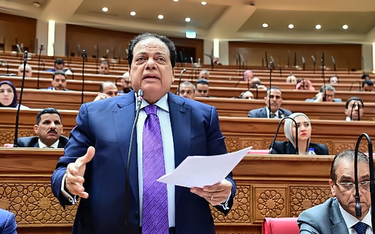 أبو العينين يدعو لقانون جديد للجامعات يواكب الذكاء الاصطناعي والتطور التكنولوجي