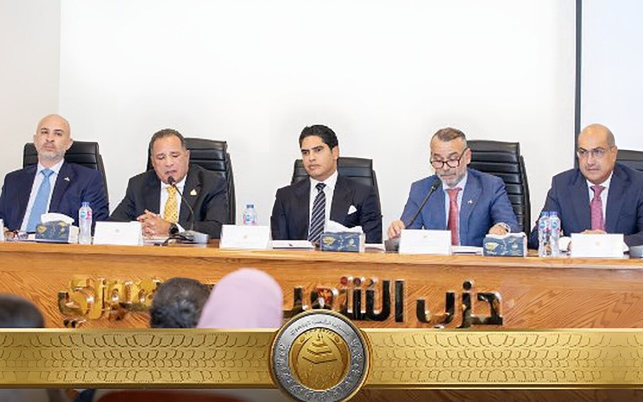 الشعب الجمهوري يعقد اجتماعًا تنظيميًا لمناقشة أجندته التشريعية والرقابية بالبرلمان