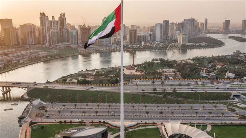 إمارة الشارقة تغلق شواطئها مؤقتا لهذا السبب