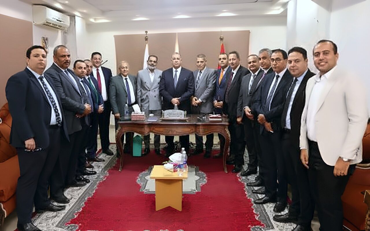 نقيب المحامين يفتتح أعمال تطوير نادي محامي بني سويف
