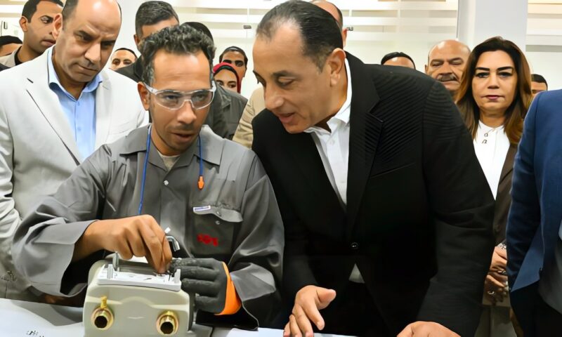 رئيس الوزراء: تكليف التمريض والأطباء يستهدف التوزيع العادل للخدمات الصحية