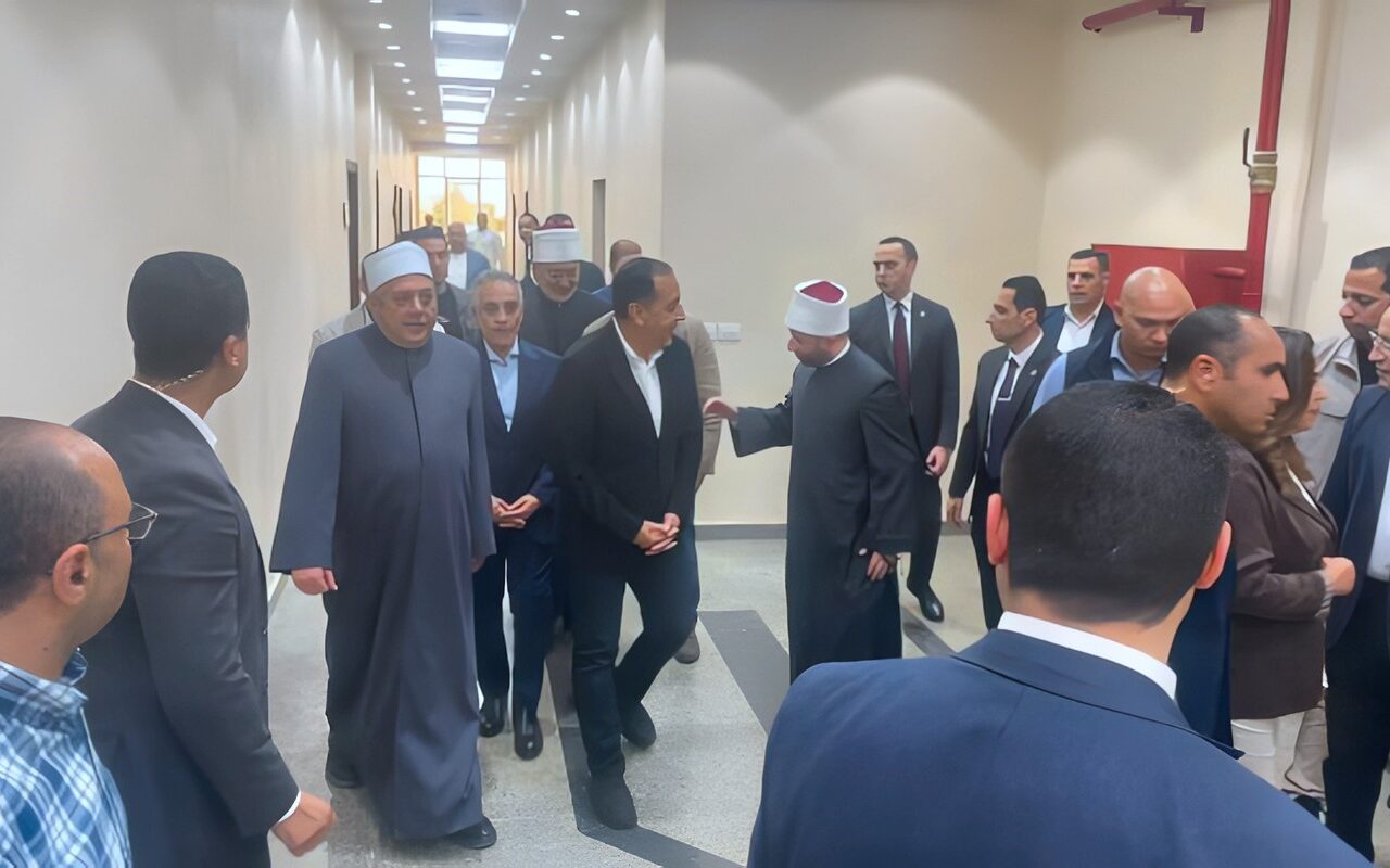 رئيس الوزراء يفتتح فرع دار الإفتاء بمحافظة السويس .. ويتفقد قاعات التدريب .. صور