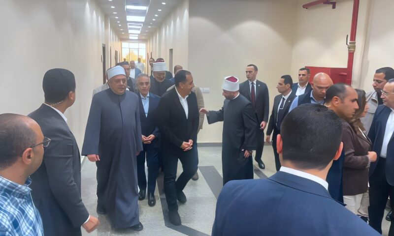 رئيس الوزراء يفتتح فرع دار الإفتاء بمحافظة السويس .. ويتفقد قاعات التدريب .. صور