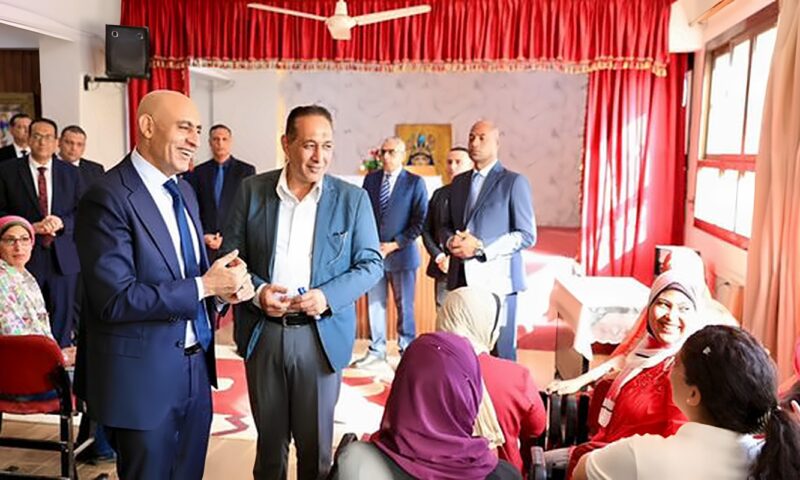 عبد اللطيف: المعلمون الركيزة الأساسية لنجاح المنظومة التعليمية وتحقيق أهدافها