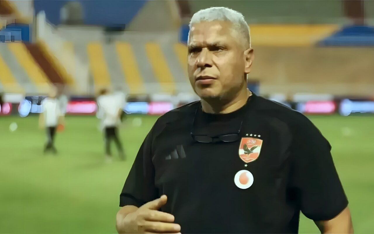 بعد أزمة إمام ورضا، وائل جمعة يحذر لاعبي الأهلي من السوشيال ميديا