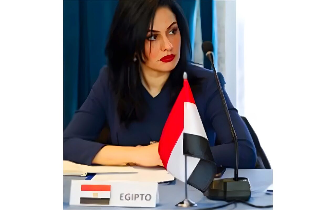 السفيرة منى عرفة: عدم شعور المواطن بأعباء تحديات الملف المائي نجاح كبير للحكومة
