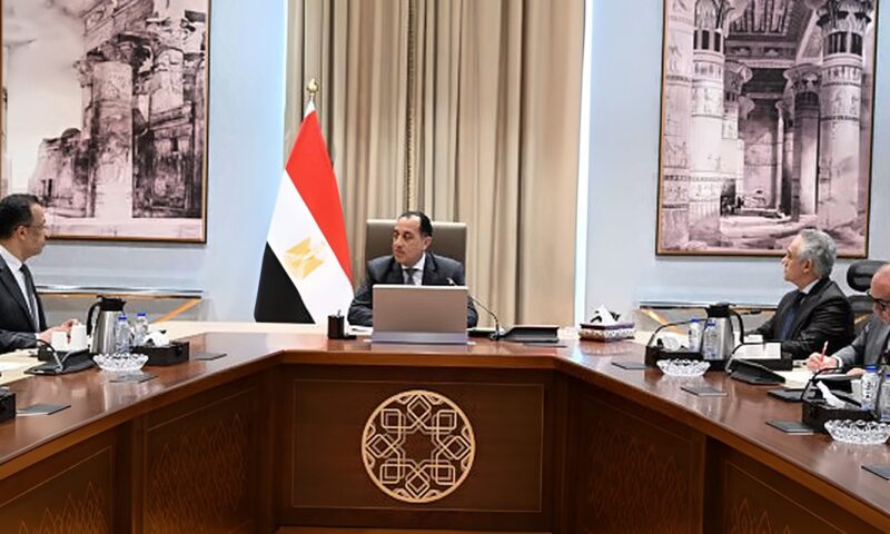 رئيس الوزراء يستعرض محاور جلسة “مصر الرقمية” بمنتدى مصر