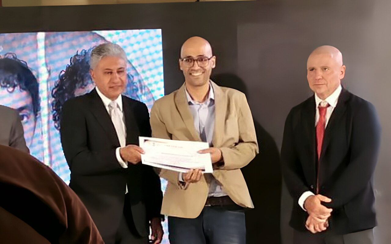 وزير السياحة والآثار يكرم فريق عمل مشروع ترميم أحد بورتريهات الفيوم