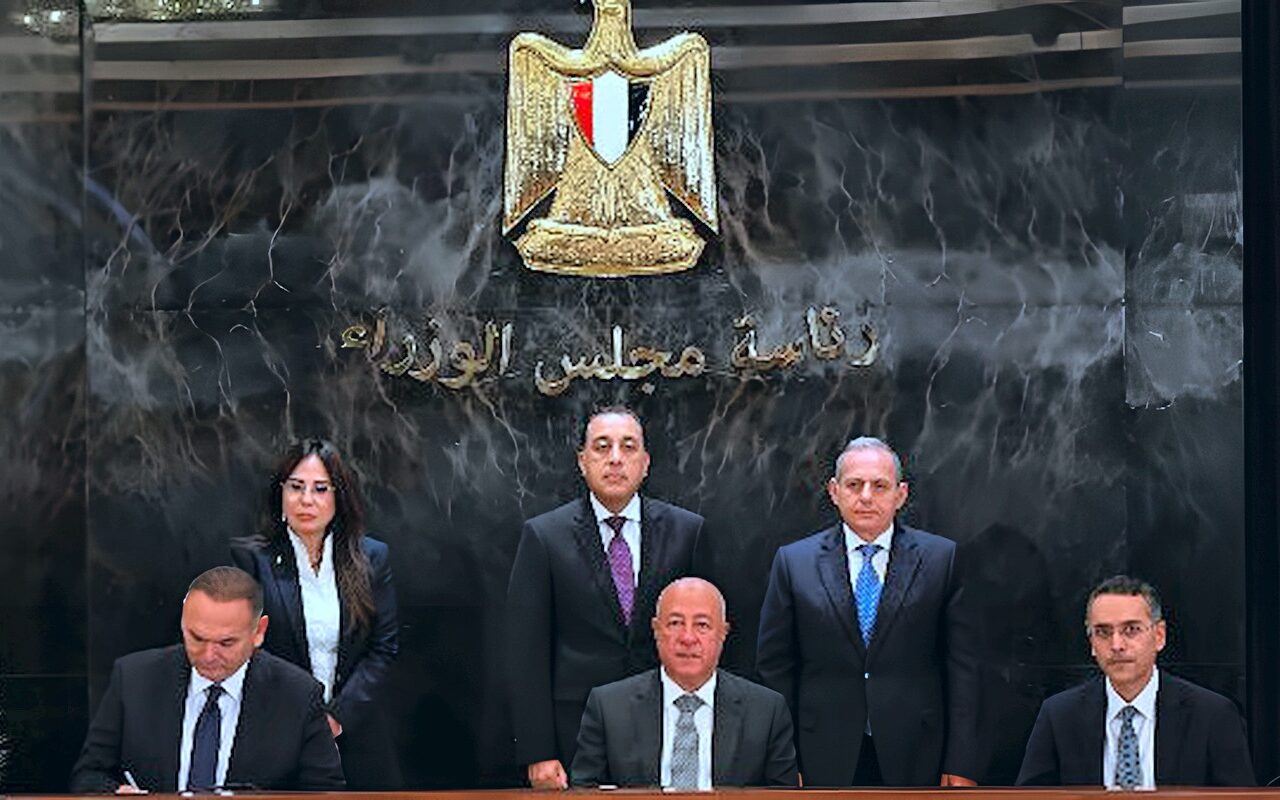 توقيع عقود تمويل بـ10 مليارات جنيه لشراء وتسويق أصول مملوكة للمجتمعات العمرانية