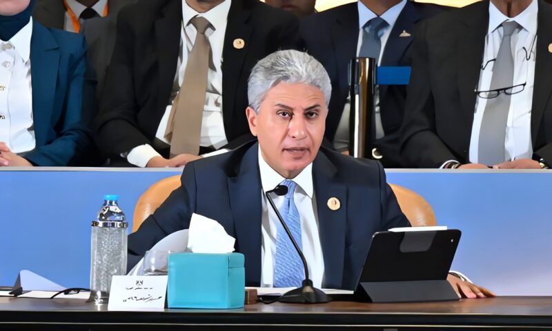 شريف فتحي: مصر تطمح لاستقبال 70 مليون سائح